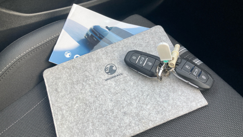 Vauxhall Corsa 100kW Yes 50kWh 5dr Auto Electric Hatchback